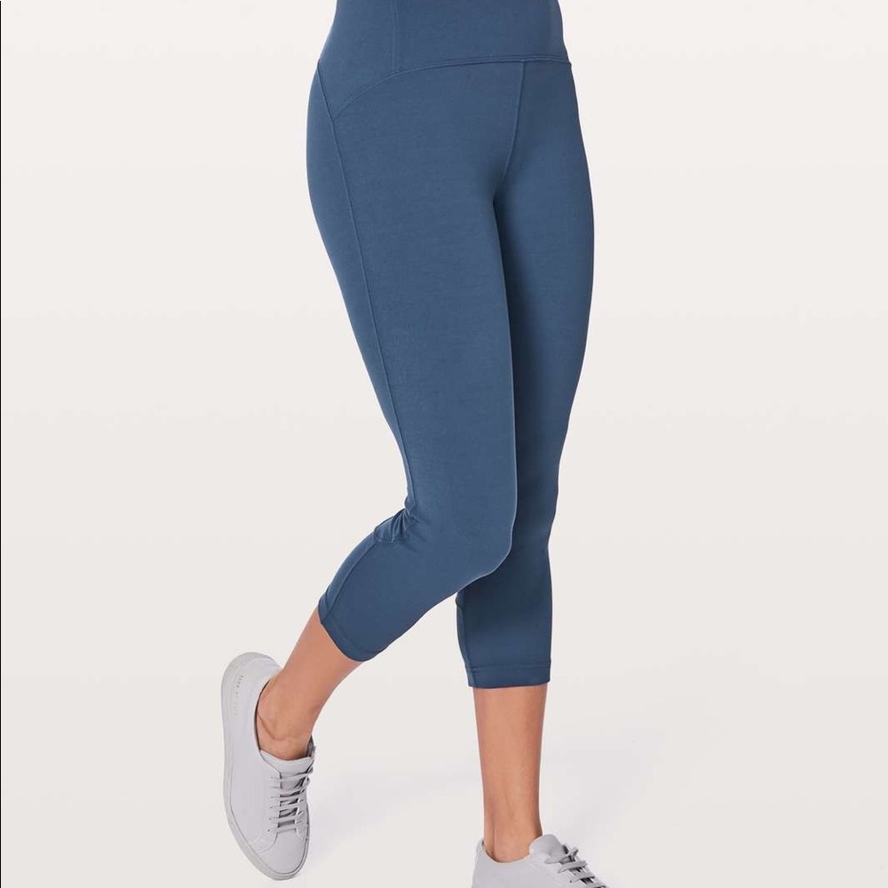 Lululemon Full Freedom Crop